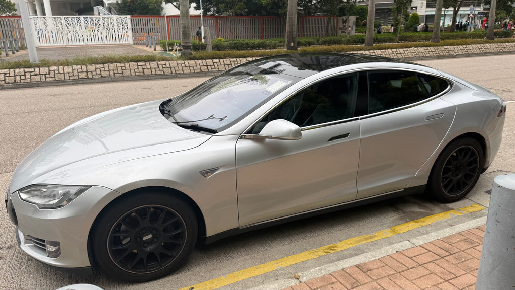 (租車服務) TESLA MODEL S 85 (SILVER)