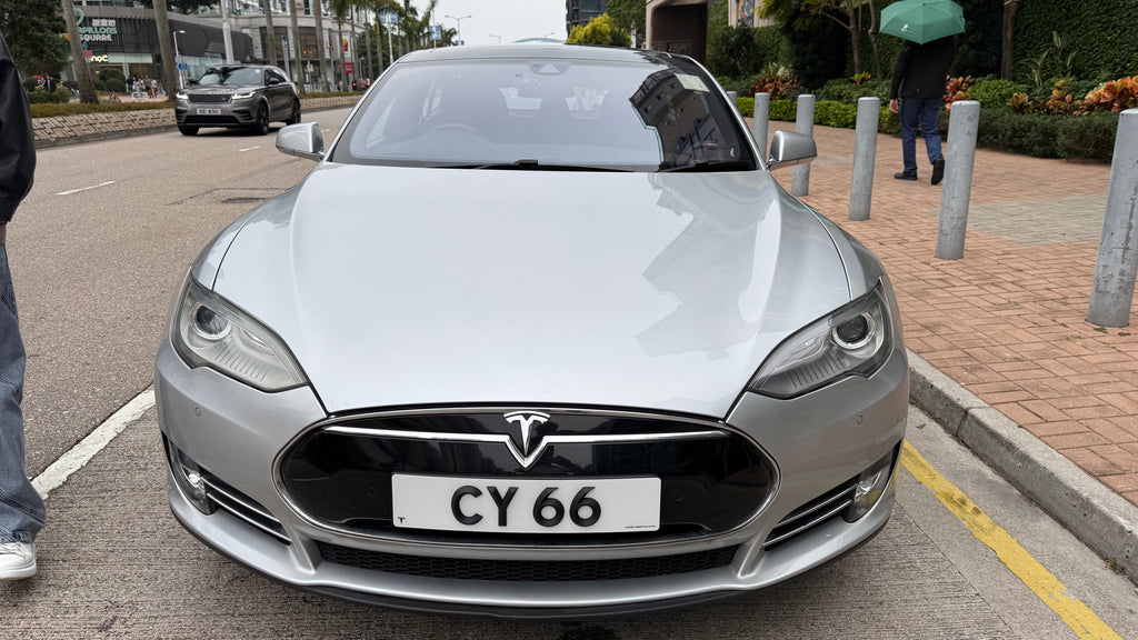 (租車服務) TESLA MODEL S 85 (SILVER)